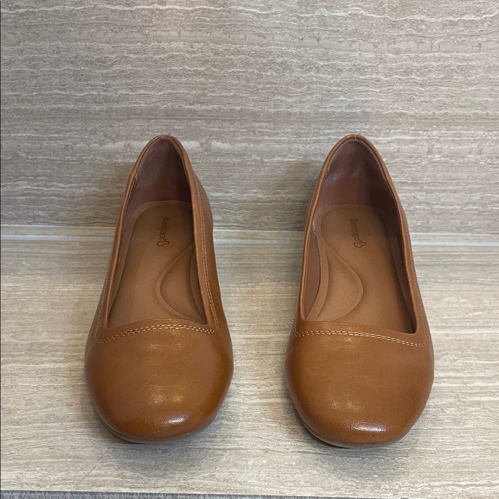 BareTraps UEC Sz 9.5 “Covette” Leather Round-Toe wedged in Cognac - Picture 3 of 9